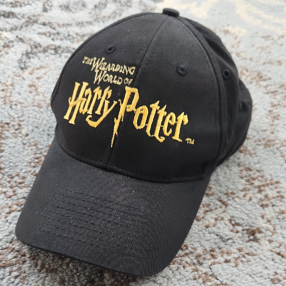 The Wizarding World of Harry Potter Universal Orlando  Cap Black Gold Unisex